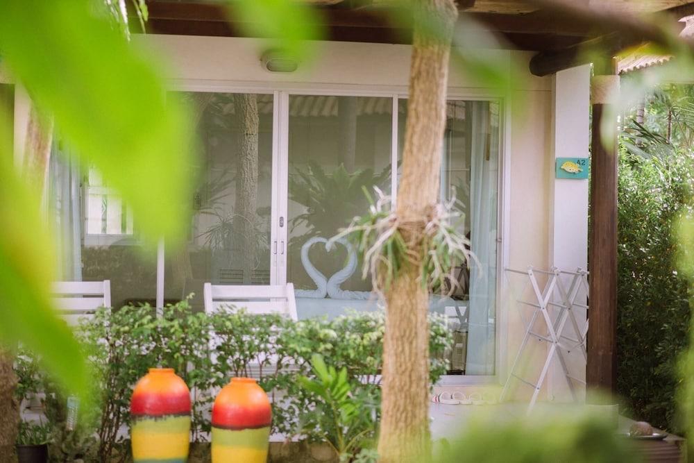Chez Nous Boutique Resort Haad Chao Samran Exterior foto